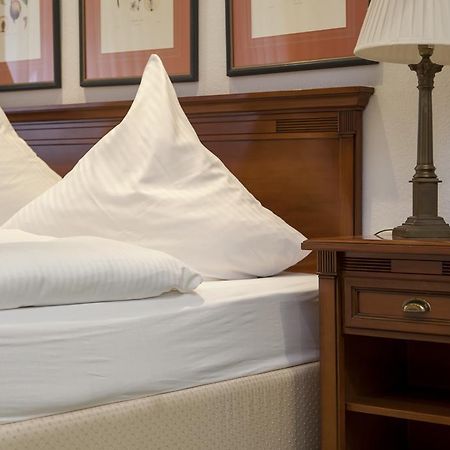 Hotel Zum Alten Brunnen ライネ エクステリア 写真