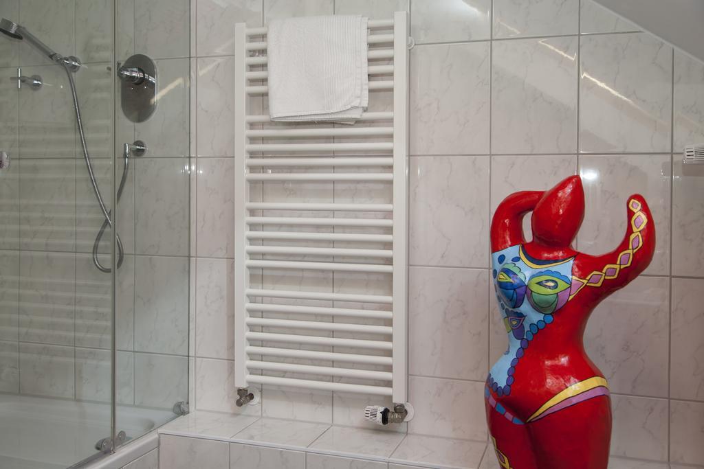 Hotel Zum Alten Brunnen ライネ エクステリア 写真