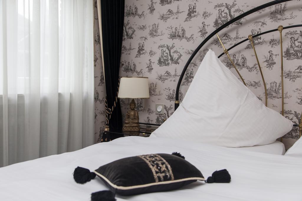 Hotel Zum Alten Brunnen ライネ エクステリア 写真