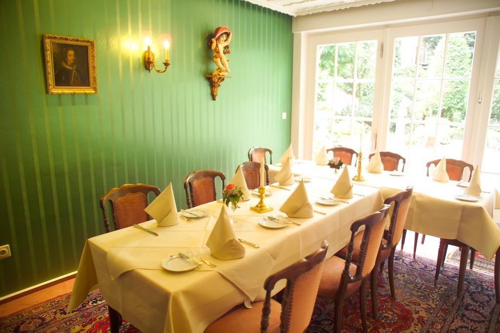 Hotel Zum Alten Brunnen ライネ エクステリア 写真